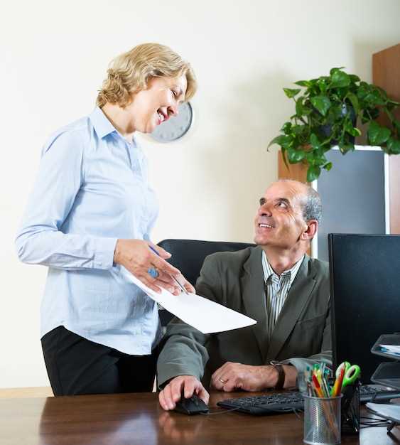 Работник достиг пенсионного возраста: когда уведомлять о расторжении трудового договора?