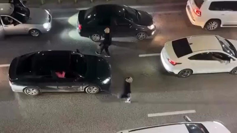 Парни станцевали лезгинку в алматинской пробке: их могут привлечь