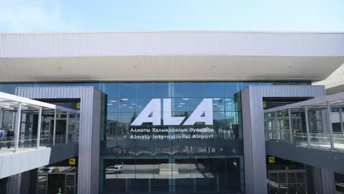 Подросток вызвал задержку рейсов и ограничение полетов в аэропорту Алматы