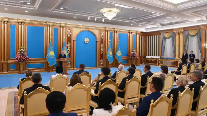 Токаев высказался о вандализме на церемонии награждения работников СМИ