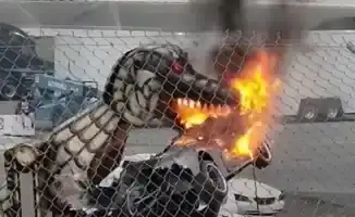 Ричленд, США: редкий суперкар стал жертвой монстр-трака на шоу 'Гром в горе' 15 октября