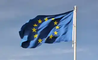 Венгрия и Словакия блокируют план ЕС по отказу от российских энергоносителей: последствия для энергетической безопасности Европы