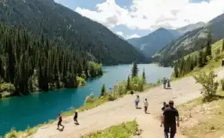 Казахстан: от степей до страстей — как тени туризма рисуют новый имидж страны