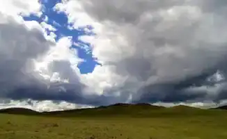 Летний танец молний: Астана и Алматы готовятся к небесным сюрпризам