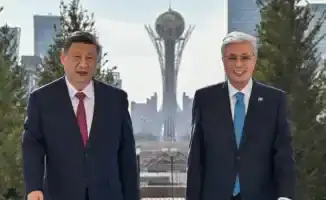 Си Цзиньпин в Нур-Султане: старт переговоров с Токаевым в Акорде
