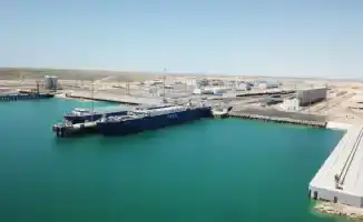 Казахстан и Китай: Новая инициатива по созданию грузового терминала в порту Курык