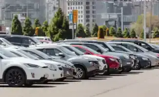 Автомобильный бум в Казахстане: дороги заполнились, как степь тюльпанами весной