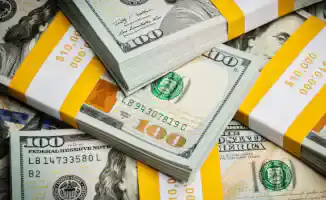 Снижение курса доллара в Казахстане: как это повлияет на экономику и покупательскую способность граждан?