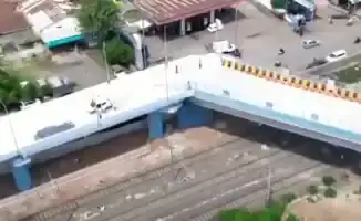 Индийский мост стал причиной увольнений: как инженерные ошибки обернулись скандалом и недовольством водителей