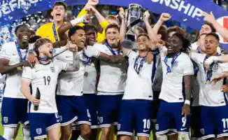 Казахстанская футбольная команда: на встречу с европейскими титановыми глыбами и юными мечтателями из Англии!