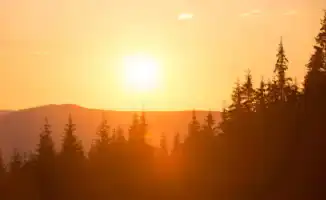 Аномальная жара в Астане и Алматы: как высокие температуры повлияют на здоровье и инфраструктуру городов?