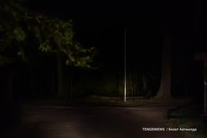 В роще Баума темно, Алматы, 13 августа 2025 года