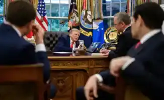 Трамп на связи: момент звонка Путину в кадре