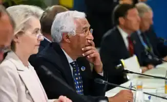 Глава Евросовета подчеркивает важность продолжения интеграции Украины в ЕС и участия Европы в мирных переговорах по прекращению войны.