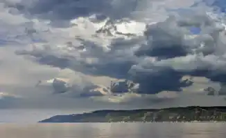 Погода в Астане и Алматы: резкие колебания температур и дожди могут повлиять на планы горожан с 20 по 22 августа