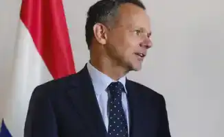 Нидерланды на грани: Велдкамп уходит, война в Газе бушует