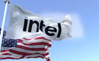 Вашингтон инвестирует в Intel: 10% за $10 миллиардов amid обвинений в адрес главы компании