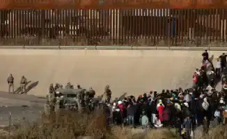 Стену на границе с Мексикой покрасят в чёрный цвет: заявление Министра внутренней безопасности США Кристи Ноэм