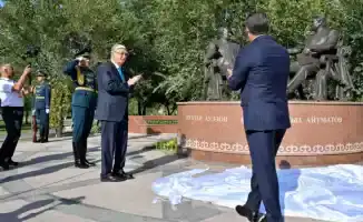 Токаев и Жапаров открыли памятник 'Золотой мост дружбы': символ единства и сотрудничества между Казахстаном и Кыргызстаном