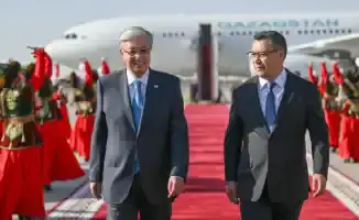 Президент Казахстана Касым-Жомарт Токаев прибыл с официальным визитом в Кыргызстан