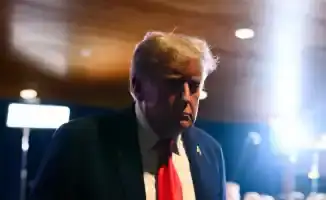 Президент США Дональд Трамп заявил, что Москва и Киев должны самостоятельно организовать саммит между президентами России и Украины, Владимиром Путиным и Владимиром Зеленским. Это решение подчеркивает стремление США к снижению своей роли в переговорах меж