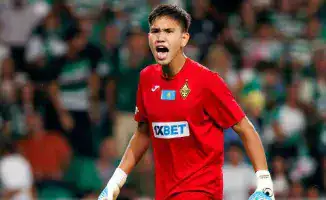 18-летний вратарь 'Кайрата' Шерхан Калмурза привлек внимание клубов Испании после матча против 'Спортинга' в Лиге чемпионов