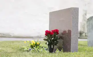 Кто крадет плитку? Набережная Большой Алматинки в фокусе!