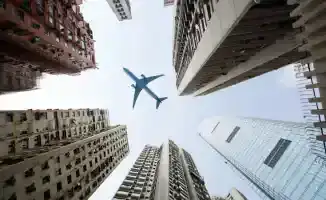 Казахстан объявил новые сроки запуска прямых рейсов в Нью-Йорк: первый рейс может состояться в ближайшее время, согласно информации от Министерства транспорта.