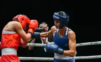 Казахстанская боксёрша Виктория Графеева уверенно стартовала на чемпионате мира в Ливерпуле, одержав победу над Донетой в своем первом поединке.