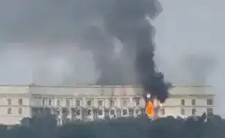 Киев в огне: БПЛА атакует Кабмин, жертвы и разрушения