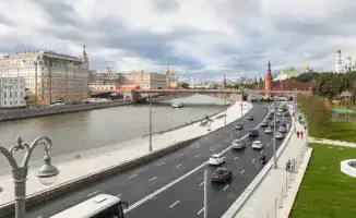 Москва подверглась атаке украинских беспилотников: ПВО уничтожило семь дронов, сообщает мэр Сергей Собянин.