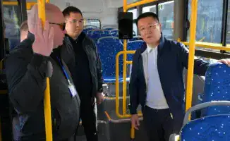 Чиновники Казахстана: на одной стороне с народом или в тени критики?