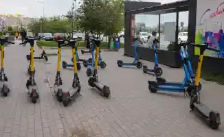 Касым-Жомарт Токаев инициирует срочные меры по регулированию электросамокатов в Казахстане