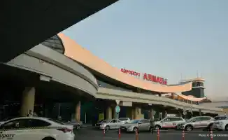 Ограничение движения у гостиницы 'Аксункар' в Алматы: влияние на доступность аэропорта и общественный транспорт