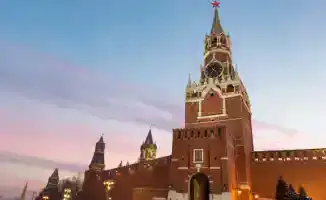 Представитель Кремля: Нет договоренностей о встрече Путина, Зеленского и США