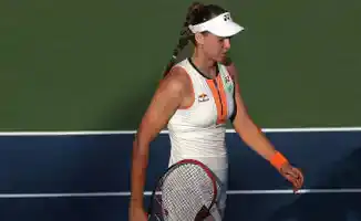 Теннисный шторм: Рыбакина потерпела кораблекрушение в битве с Вондроушовой на US Open
