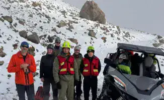 Спасатели Алматы: как ангелы-хранители, выносят туристку из горного плена