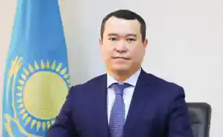 Судья Верховного суда Берик Нажмиденов уволен по представлению Президента