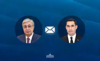 Токаев поздравил президента Туркменистана с Днем независимости