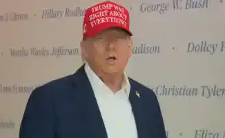 Трамп: Трехсторонняя встреча в Киеве возможна, но перспективы переговоров под вопросом