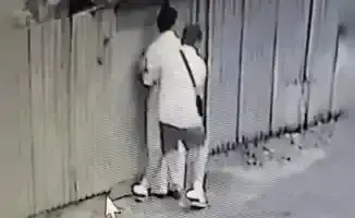 В Алматы разыскивают извращенца, напавшего на девушку: видео с преследованием