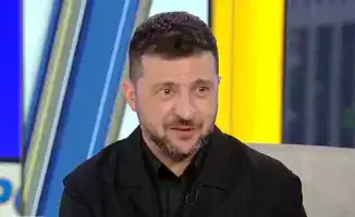 Зеленский выразил готовность встретиться с Путиным в Казахстане, в то время как лидеры западных стран, включая президента Франции Эммануэля Макрона, и Турция предложили Кремлю провести двусторонние переговоры.