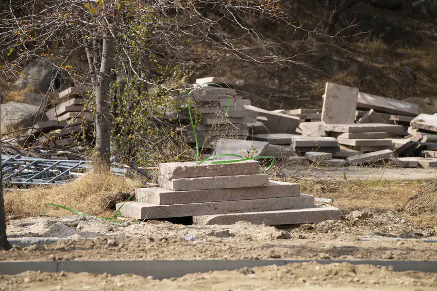 Скандально известные гранитные плиты с Большой Алматинки, реконструкция, сентябрь 2025 года