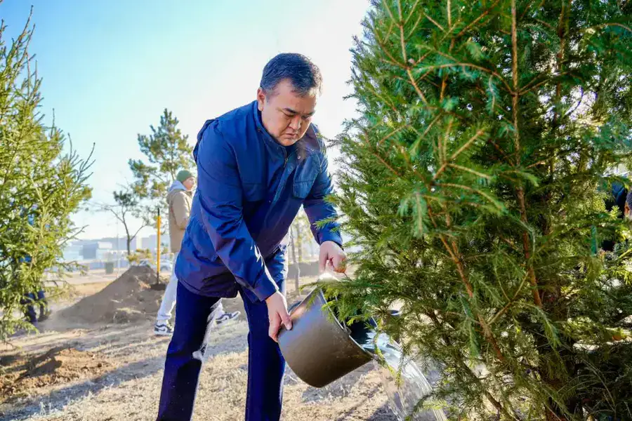 Более 1 млн зеленых насаждений высадят в Астане в текущем году (8)