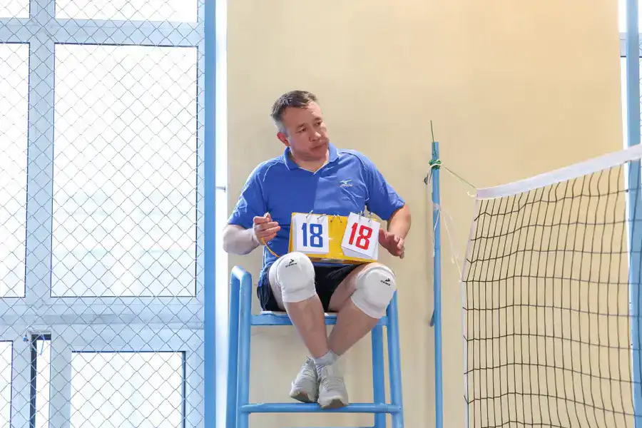 В преддверии празднования Дня Республики в Академии правосудия при Высшем Судебном Совете состоялся товарищеский турнир по волейболу (6)