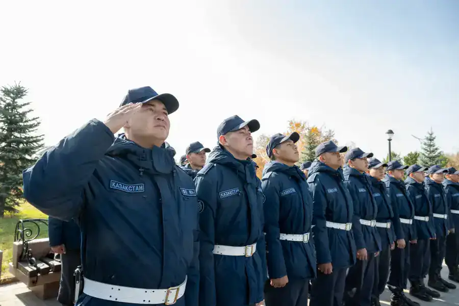 В Жетісу в честь Дня Республики состоялась церемония поднятия Государственного флага (2)