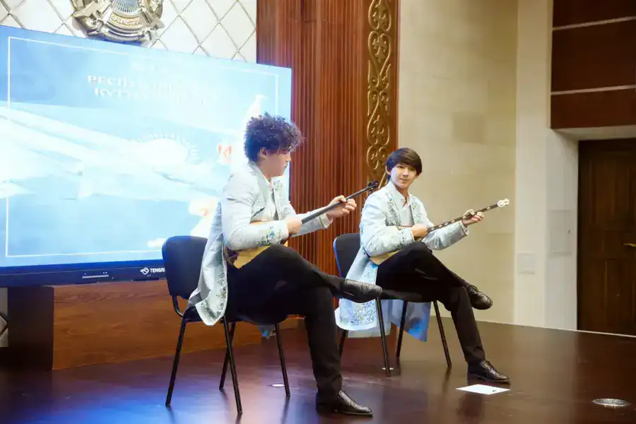 СОТРУДНИКИ АГЕНТСТВА НАГРАЖДЕНЫ В ЧЕСТЬ ДНЯ РЕСПУБЛИКИ (3)