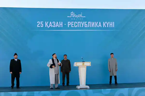 В День Республики в Семее открылся новый парк (7)