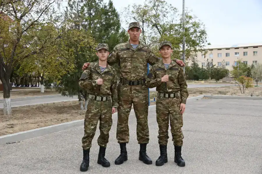 Самый высокий солдат служит в морской пехоте Казахстана (5)