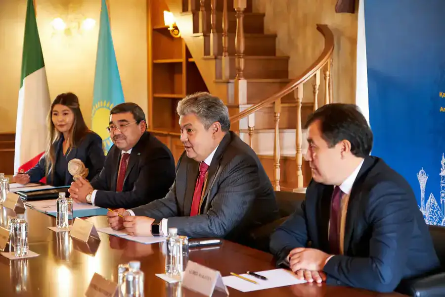 Министр иностранных дел Казахстана встретился с главами ведущих итальянских компаний (6)